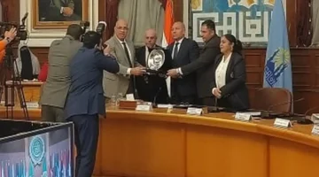 محافظ القاهرة يعلن دراسة إنشاء إدارة متخصصة للتنبؤ بالمشكلات وحلها علمياً 1